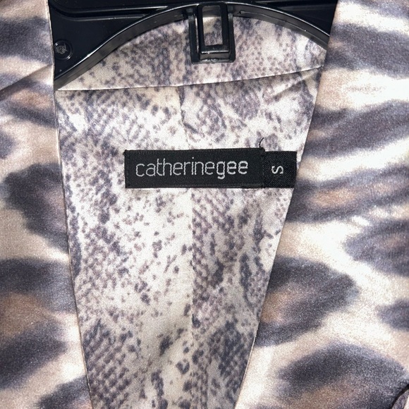 Catherine Gee 100% Silk Animal Print Neck Tie Blouse Size Small - Picture 4 of 6